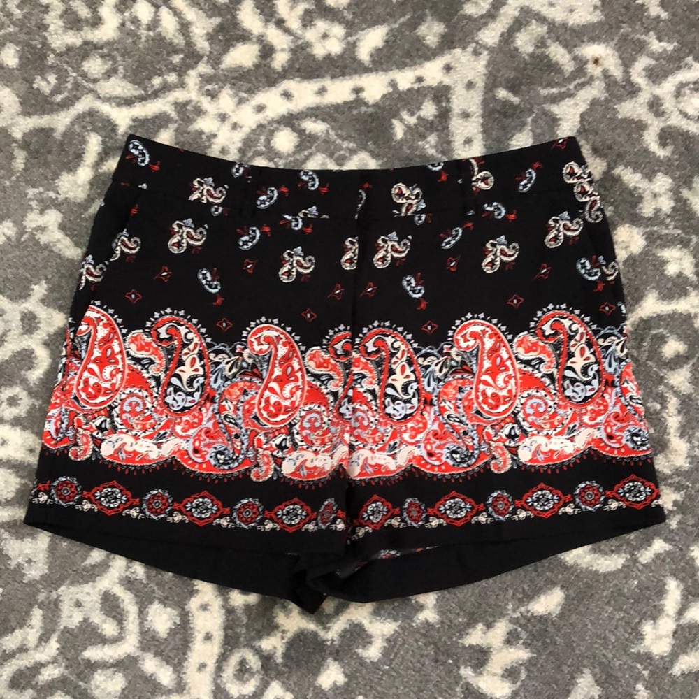 LOFT printed shorts in excellent condition.